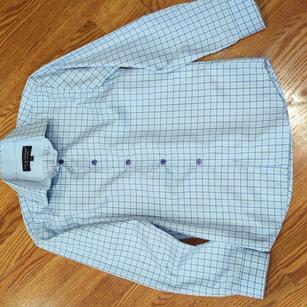 Beautiful blue window pane dress shirt size 14 with blue buttons.